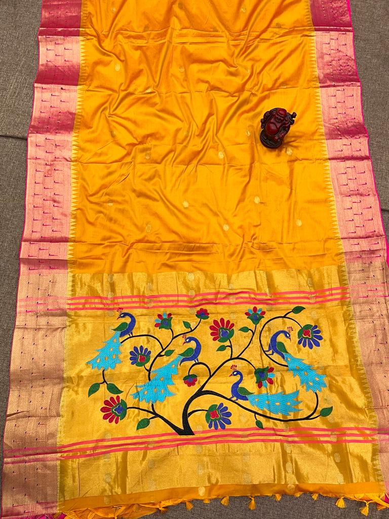 Banarasi Purple Double Muniya Authentic Yeola Paithani Handloom Saree –  Shobitam